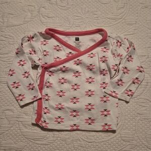 Tea Collection girls 6-12 months kimono top white with pink & gray print GUC